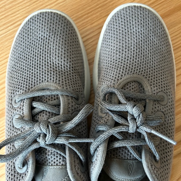 Allbirds Womenβs Tree Runners Sneaker Size 9 - Mist Color with White Sole - Picture 7 of 15